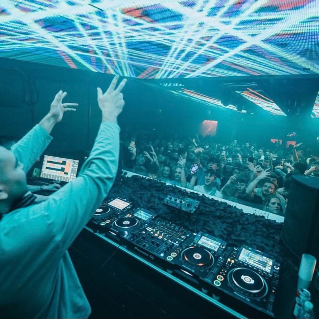 TANK CLOSING PARTY! One last dance