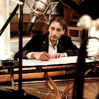 Alistair McGowan: Introductions to Classical Piano at Besbrode Pianos Leeds