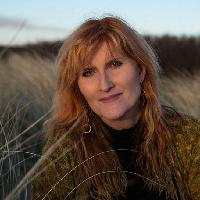 Eddi Reader