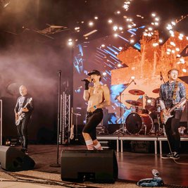 Red Hot Chili Peppers Experience - Tribute