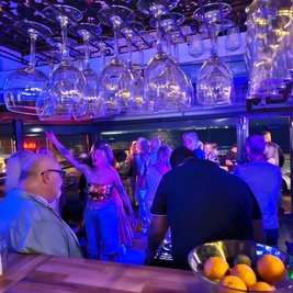 SUNSET BEATS House music party night