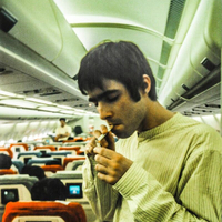 Live Forever : Oasis UK plus Tom Hingley & The Kar-pets at The Point