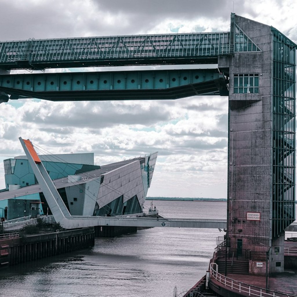 Kingston upon Hull Audio Tour: An Immersive Journey Through Sea