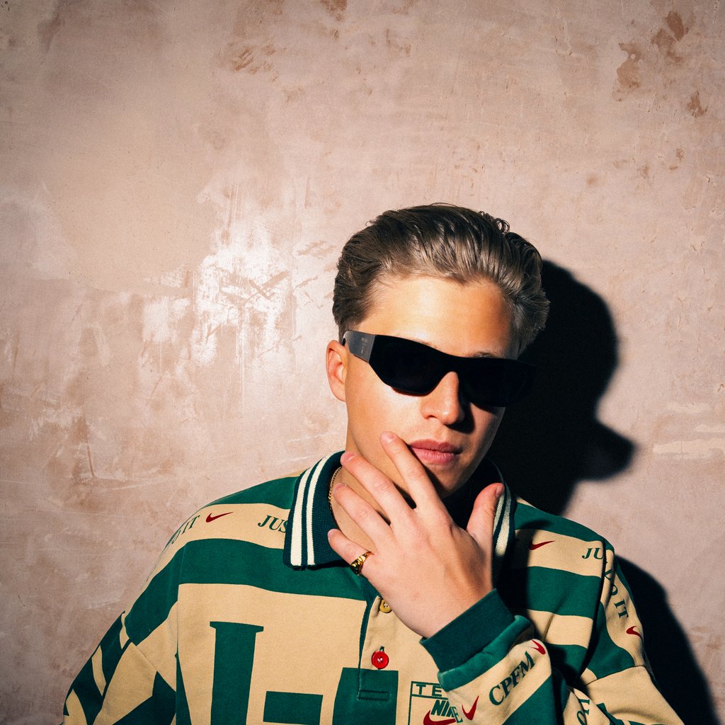 Groove Hut: Ellia Jaya - Joss Dean - Tommy Phillips @ Bakers