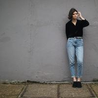 Red Balloon Music presents... HATTIE BRIGGS at Gullivers