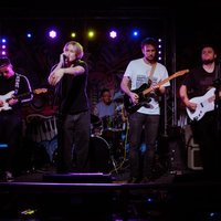 Debase Invaders: playing 90s + 00s Alt-rock & Indie Classics at hare and hounds