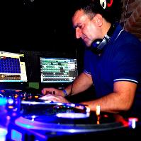 Madness with the Legandary DJ SY - 2 room FREE Party!