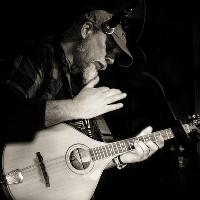 STEViE SIMPSON - One Bloke, One Mandolin + support
