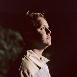 In:Motion presents: MOMENTUM | Luuk Van Dijk, Elliot Schooling++