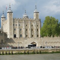 Tower of London Audio Tour: Prisoners and Crowns at Tower Of London, Main Visitor Entrance Through The Midd