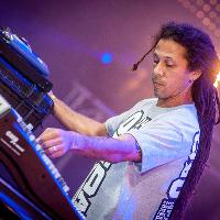 Yellow Arch Culture Clash / Zion Train + KOG & The Zongo Brigade Yellow Arch Culture Clash / Zion Train + KOG & The Zongo Brigade