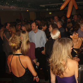 Beaconsfield 35s-60s+ Party for Singles and Couples - Fri 2 Dec