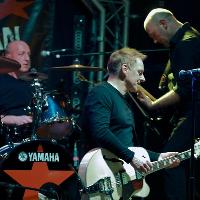 Bryan Adams Experience - The UK's top Bryan Adams tribute band at The Northcourt Abingdon United