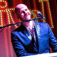 Night Stand Up Comedy at Comedy Carnival Clapham