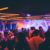 90s vs 00s - House and Garage edition