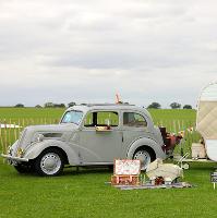 The Footman James Sywell Classic Pistons & Props