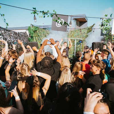 Studio 5 x Special Delivery - Return To The Rooftop