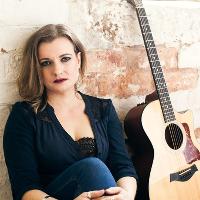Adriana Spina // Emily Lockett // Mark Pratt Adriana Spina // Emily Lockett // Mark Pratt