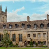 Cambridge Audio Tour: Castle Hill Legends at St John's College, Cambridge