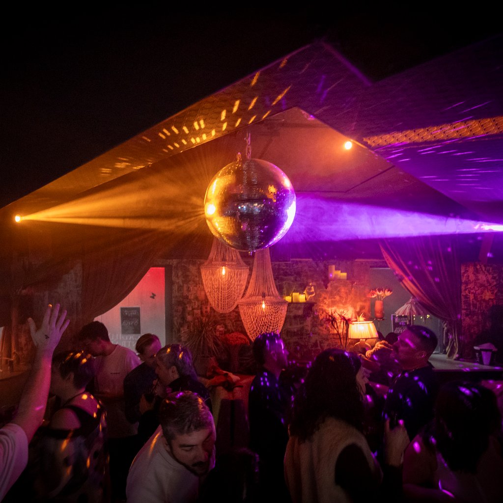 Love Party presents NON-STOP DISCO 4