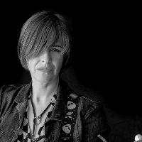 Eleanor McEvoy at Gullivers